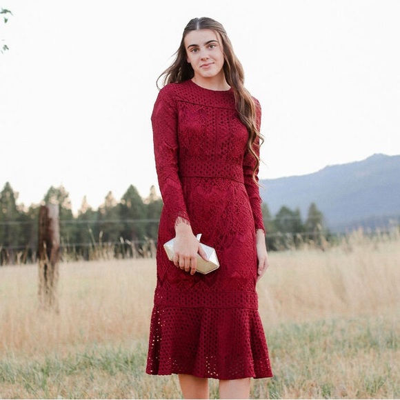 Dainty Jewells Dress - Picture 1 of 4